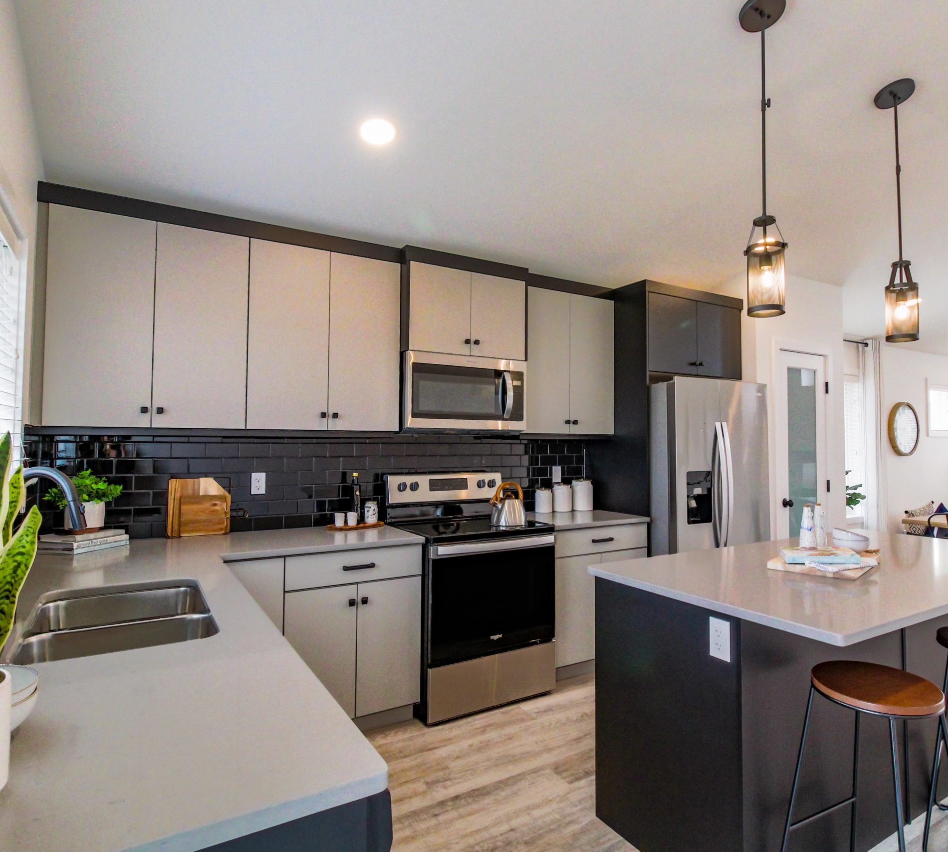 579 Kensington Place-2